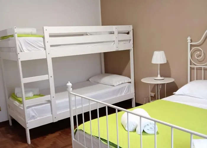 Pensión A I R House