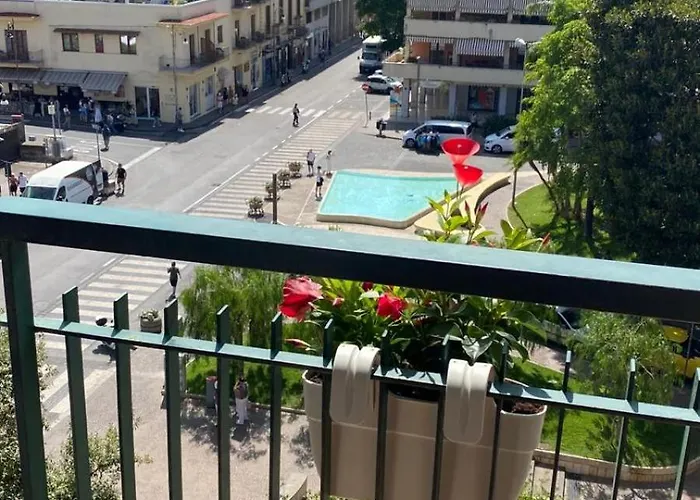 Pensión A I R House