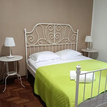 Guest house A I R House *